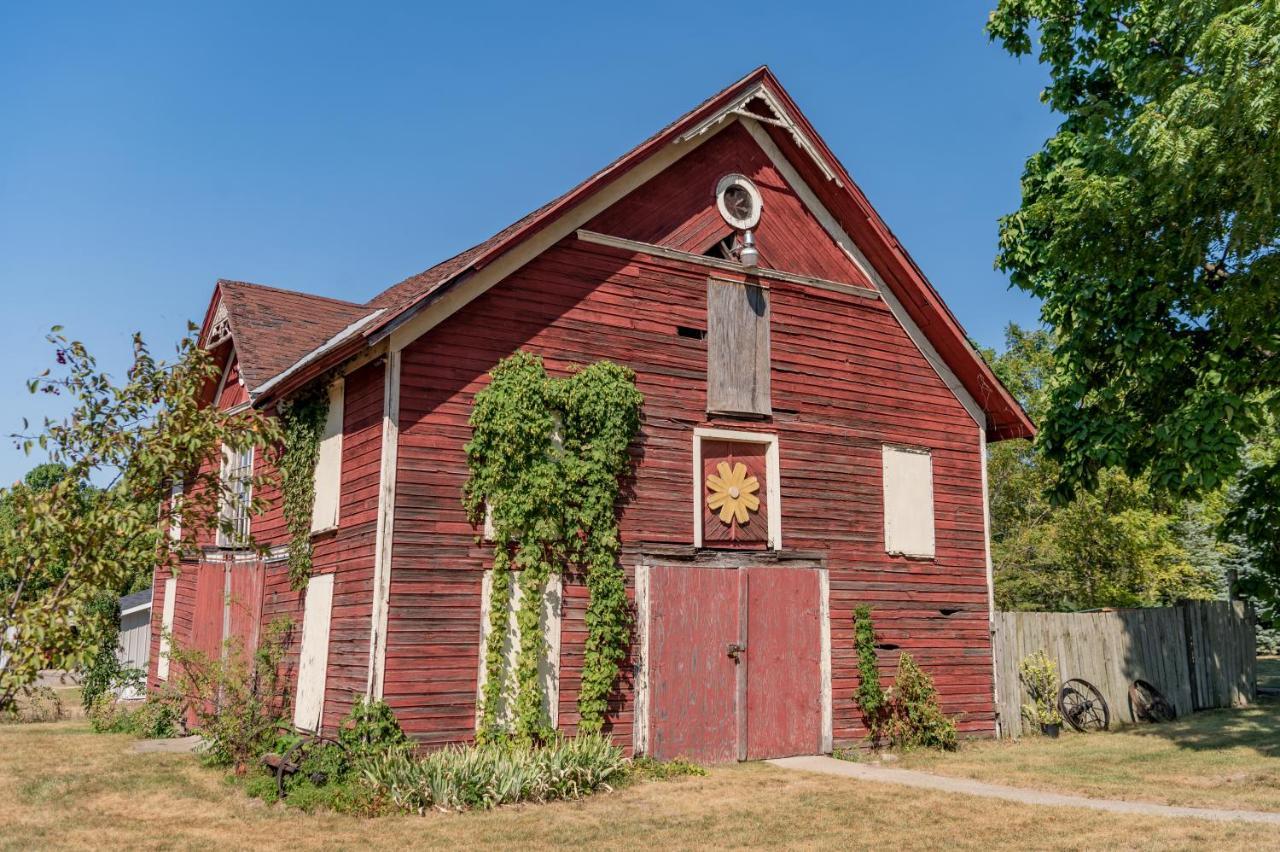 Hop & Vine Inn Fennville Eksteriør billede