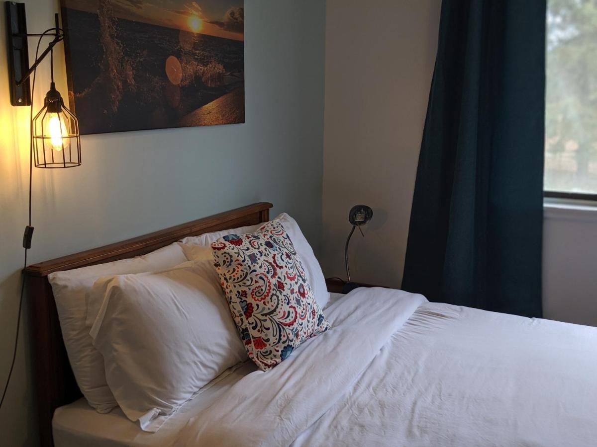 Hop & Vine Inn Fennville Eksteriør billede